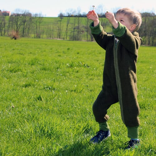 Unsere Wollwalk-Overalls mit Öhrchen und Mitwachsbündchen